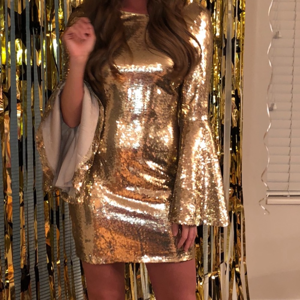 Gold sequined Venus cocktail size small.